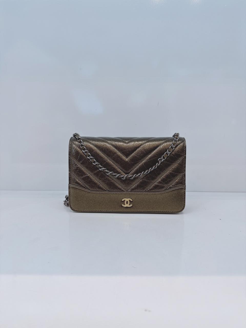 AGED CALFSKIN CHEVRON QUILTED GABRIELLE WALLET ON CHAIN