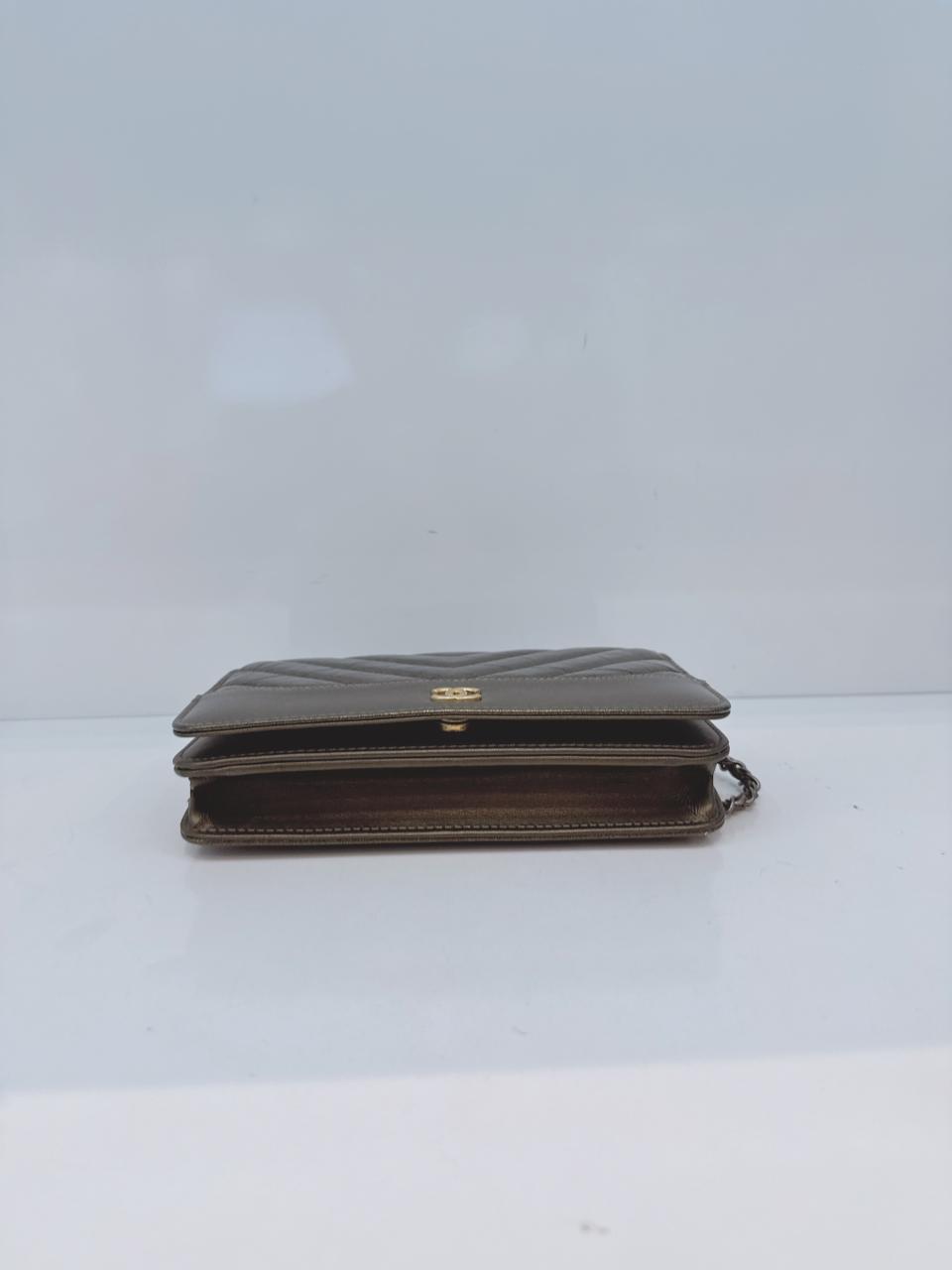 AGED CALFSKIN CHEVRON QUILTED GABRIELLE WALLET ON CHAIN