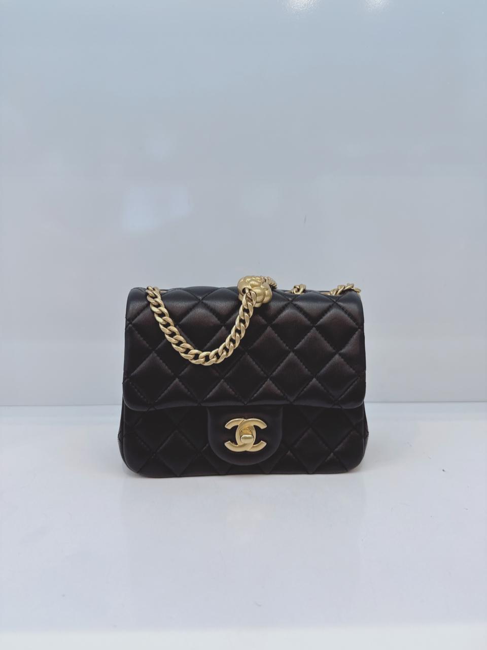 BLACK LAMBSKIN LEATHER SWEET CAMELLIA ADJUSTABLE CHAIN SQUARE MINI FLAP BAG