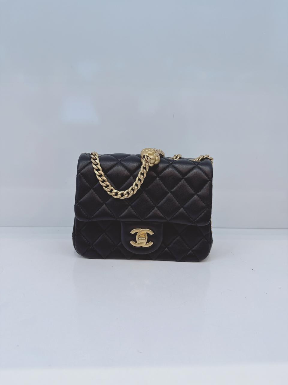 BLACK LAMBSKIN LEATHER SWEET CAMELLIA ADJUSTABLE CHAIN SQUARE MINI FLAP BAG