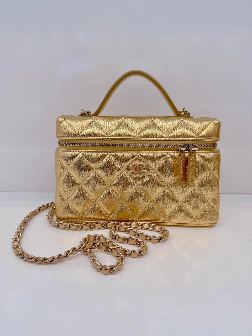 GOLD METALLIC GRAINED SHINY CALFSKIN AND GOLD TONE METAL CLASSIC VANITY WITH CHAIN