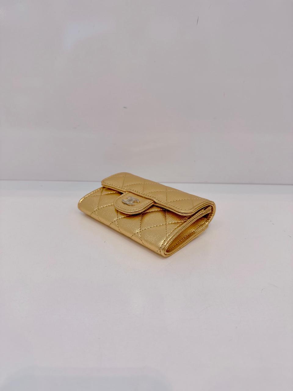 GOLD METALLIC GRAINED SHINY CALFSKIN AND GOLD TONE METAL CLASSIC CARD HOLDER