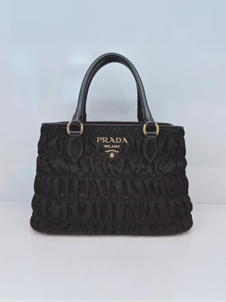 BLACK GAUFFRE TESSUTO NYLON AND LEATHER TOTE BAG