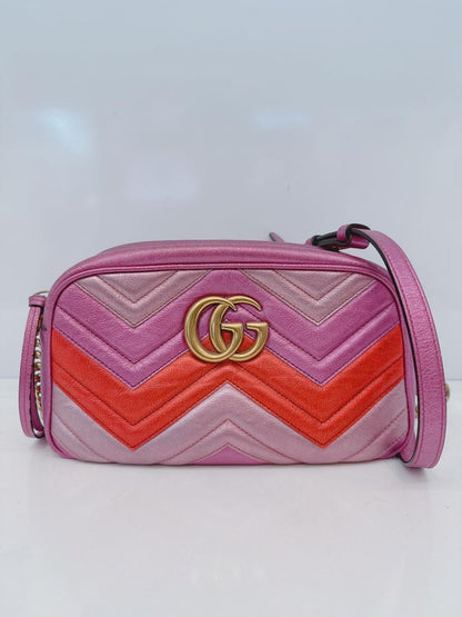 PINK ROSE LAMINATED MATELASSE LEATHER SMALL GG MARMONT CHAIN SHOULDER BAG