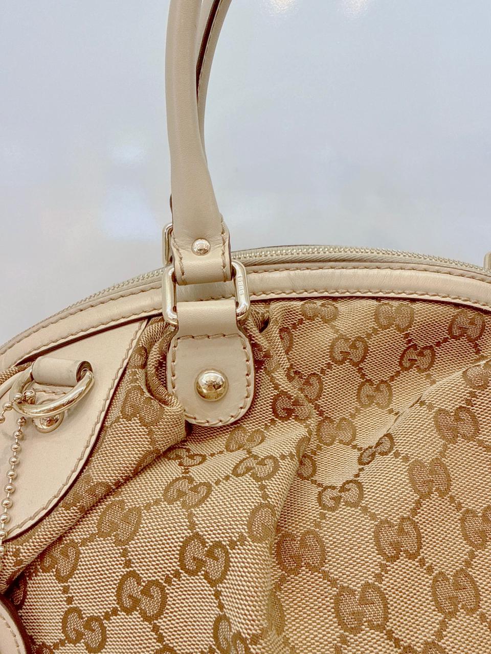BEIGE WHITE GG CANVAS AND LEATHER SUKEY DOME BAG