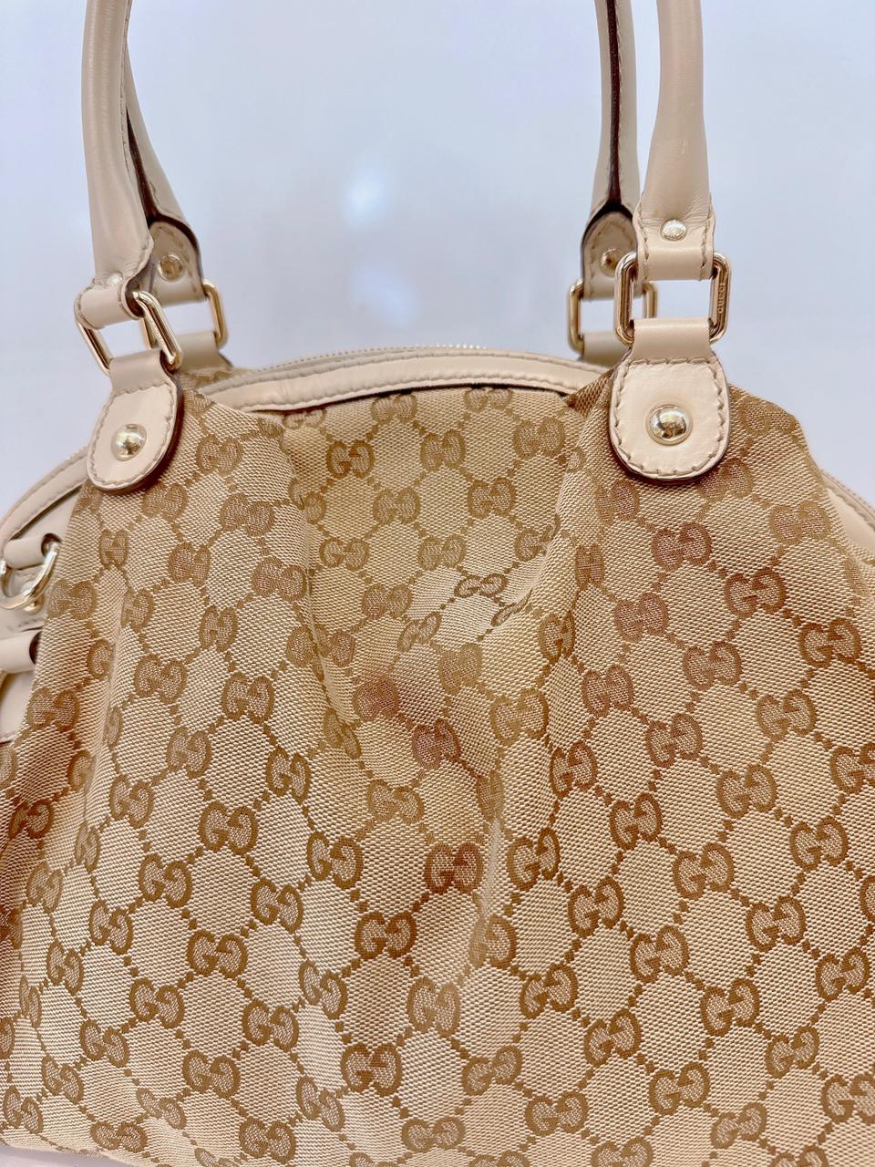BEIGE WHITE GG CANVAS AND LEATHER SUKEY DOME BAG
