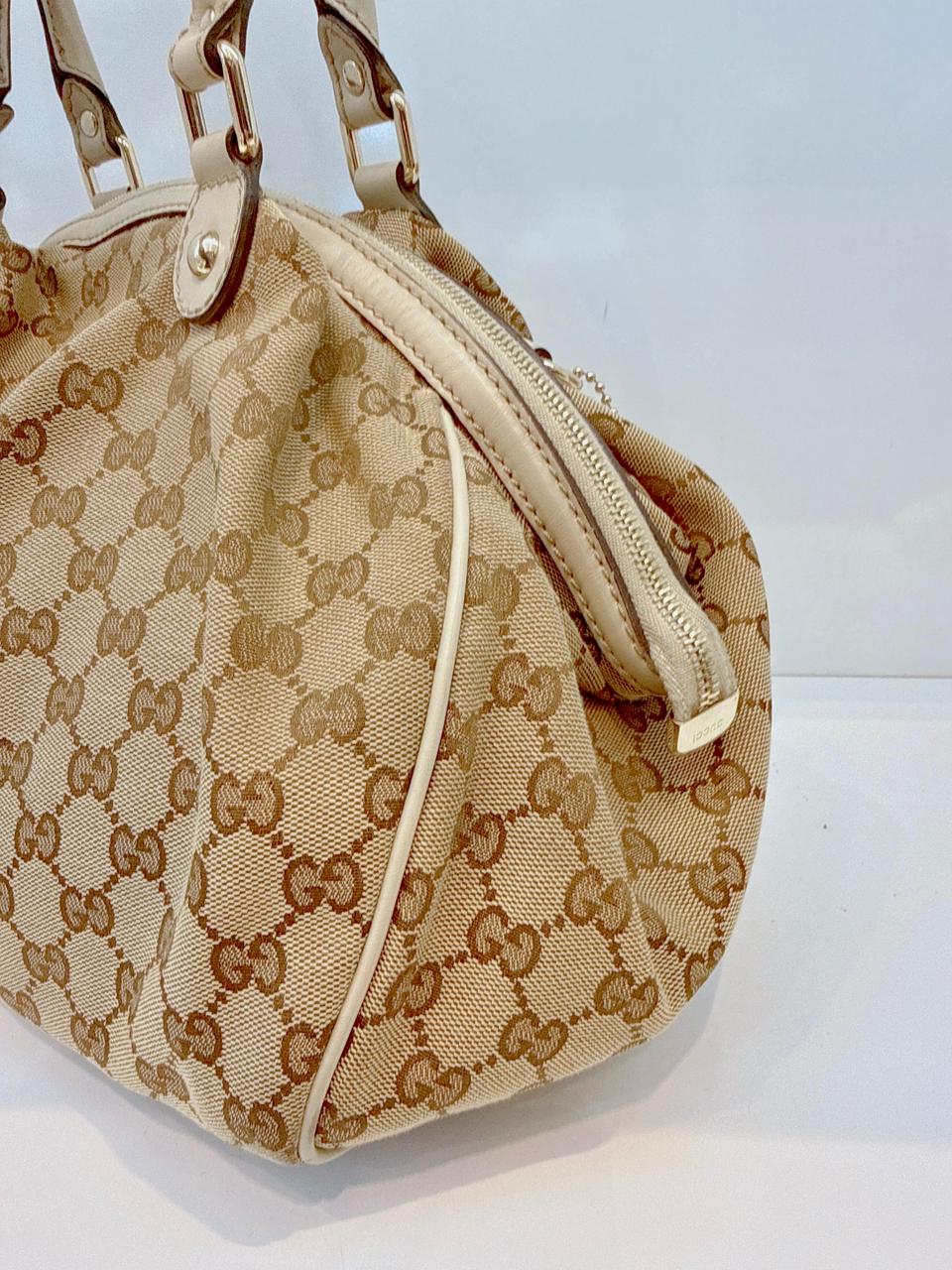 BEIGE WHITE GG CANVAS AND LEATHER SUKEY DOME BAG