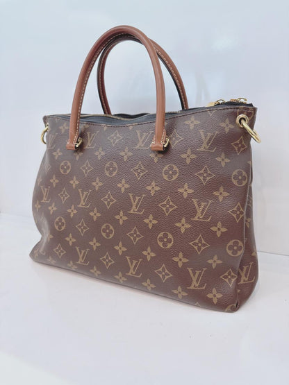 BLACK LEATHER MONOGRAM CANVAS PALLAS MM BAG