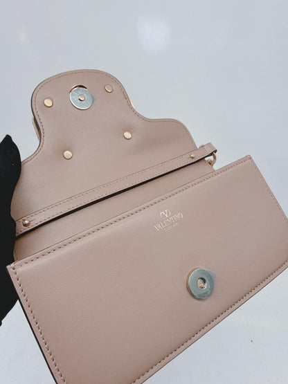 ROSE CANNELLE CALFSKIN LEATHER LOCO SMALL SHOULDER BAG WITH JEWEL LOGO