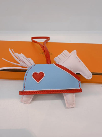 ROSE DARLING ROUGE RADIEUX CELESTE RODEO ROBEO COEUR PM CHARM