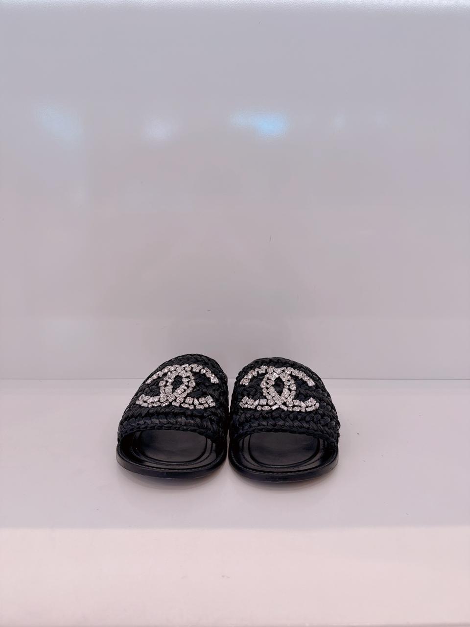 BLACK WOVEN RAFFIA CC CRYSTAL FLAT SANDALS 38.5C