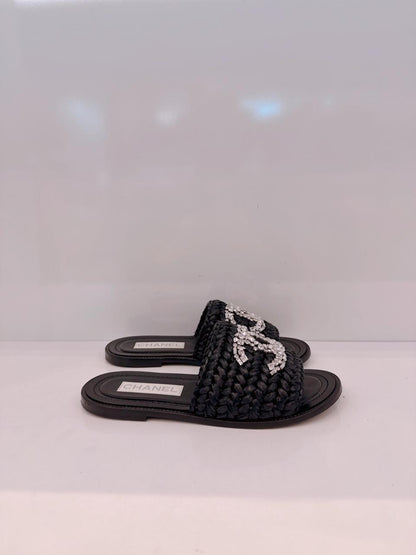 BLACK WOVEN RAFFIA CC CRYSTAL FLAT SANDALS 38.5C