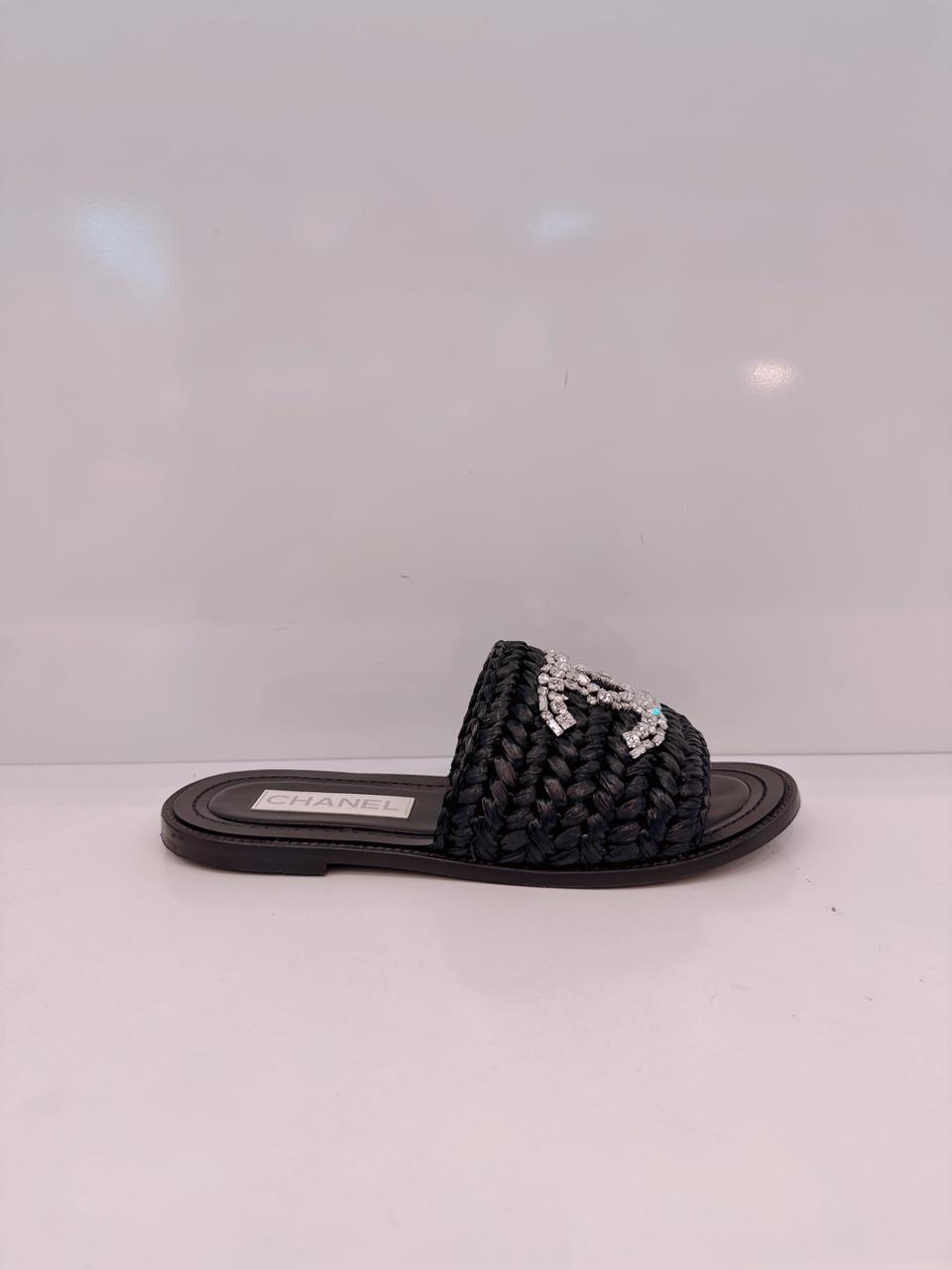 BLACK WOVEN RAFFIA CC CRYSTAL FLAT SANDALS 38.5C