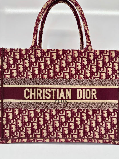 BURGUNDY OBLIQUE MEDIUM BOOK TOTE