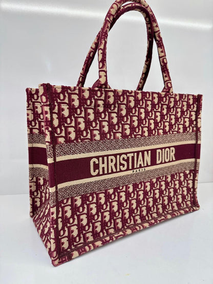 BURGUNDY OBLIQUE MEDIUM BOOK TOTE