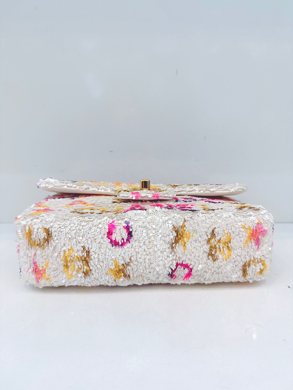 24C WHITE MULTICOLOR SEQUINS LA DISCO MINI FLAP BAG GOLD HARDWARE