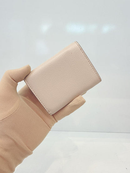 LIGHT BEIGE LEATHER COMPACT F MICRO TRIFOLD WALLET