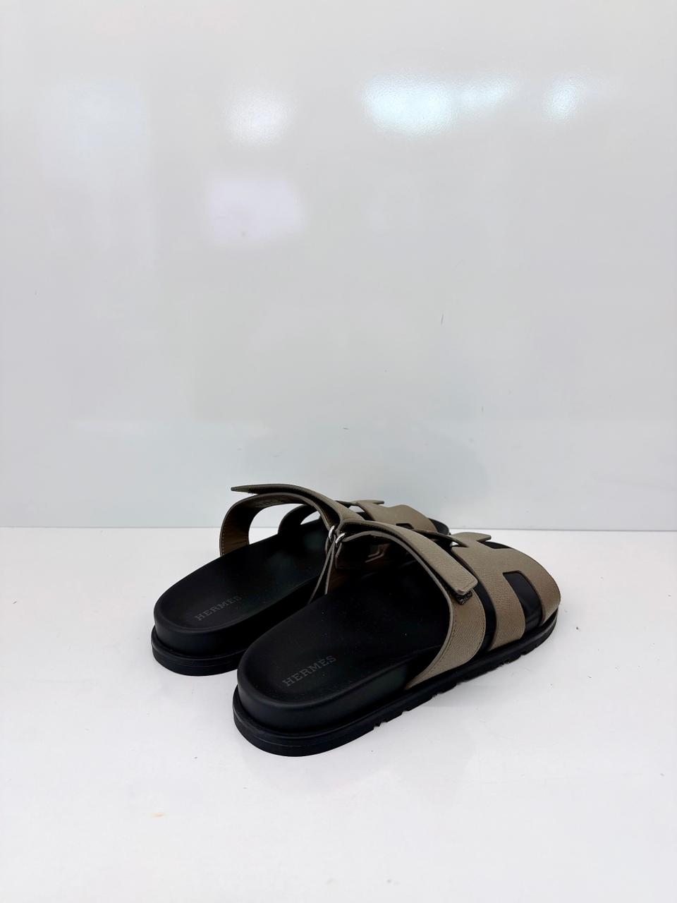 ETOUPE EPSOM AND CALFSKIN LEATHER CHYPRE SANDALS 39.5
