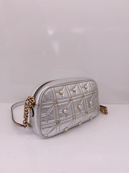 METALLIC SILVER PEARL STUDDED MATELASSE LEATHER GG MARMONT SHOULDER BAG