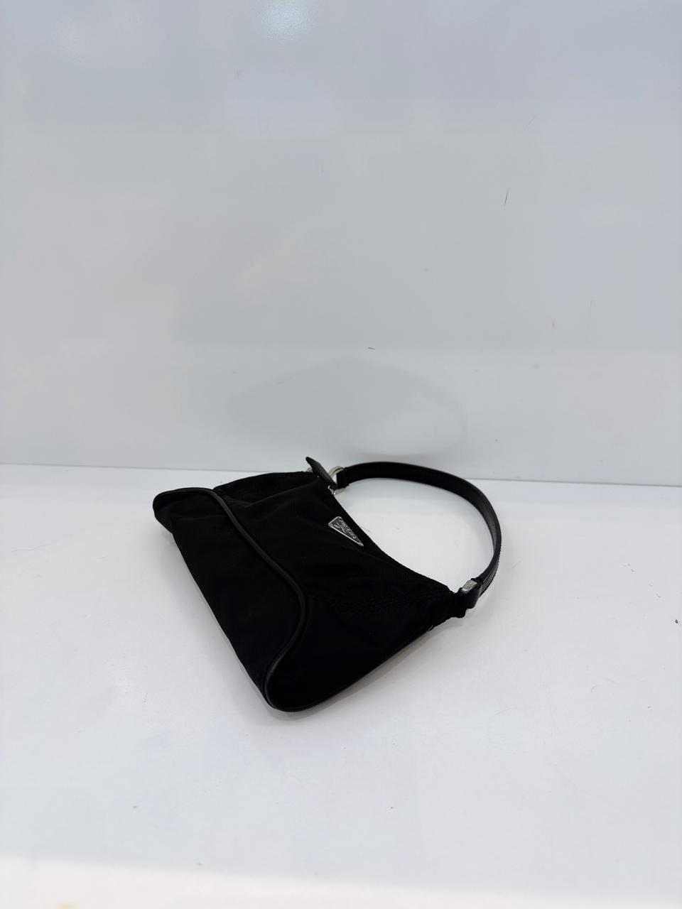 BLACK NYLON TESSUTO TOP HANDLE BAG