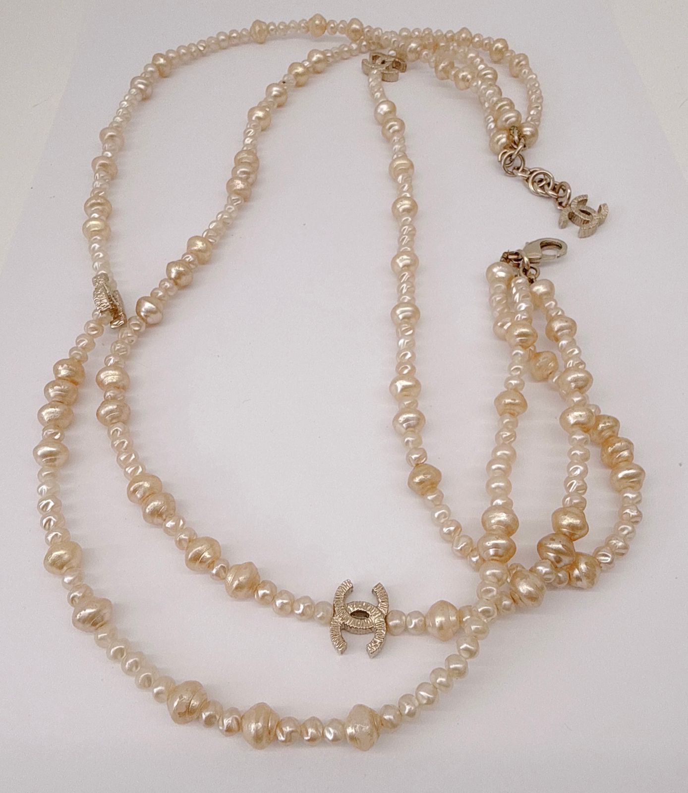 PEARL TRIPLE STRAND CC NECKLACE