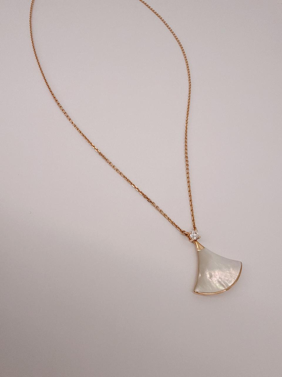 18K ROSE GOLD MOTHER OF PEARL DIAMOND DIVA'S DREAM NECKLACE