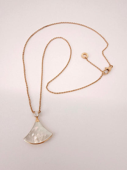 18K ROSE GOLD MOTHER OF PEARL DIAMOND DIVA'S DREAM NECKLACE