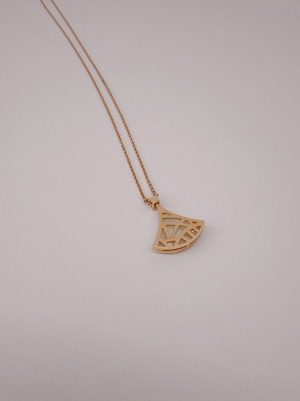 18K ROSE GOLD MOTHER OF PEARL DIAMOND DIVA'S DREAM NECKLACE