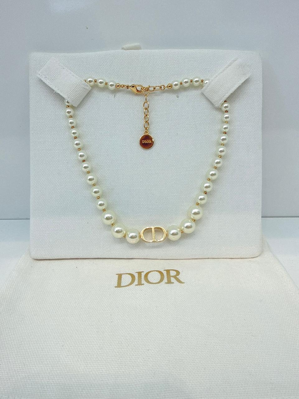 GOLD TONE FAUX PEARL 30 MONTAIGNE SHORT CD NECKLACE BRACELET AND PETIT CD EARRINGS SET