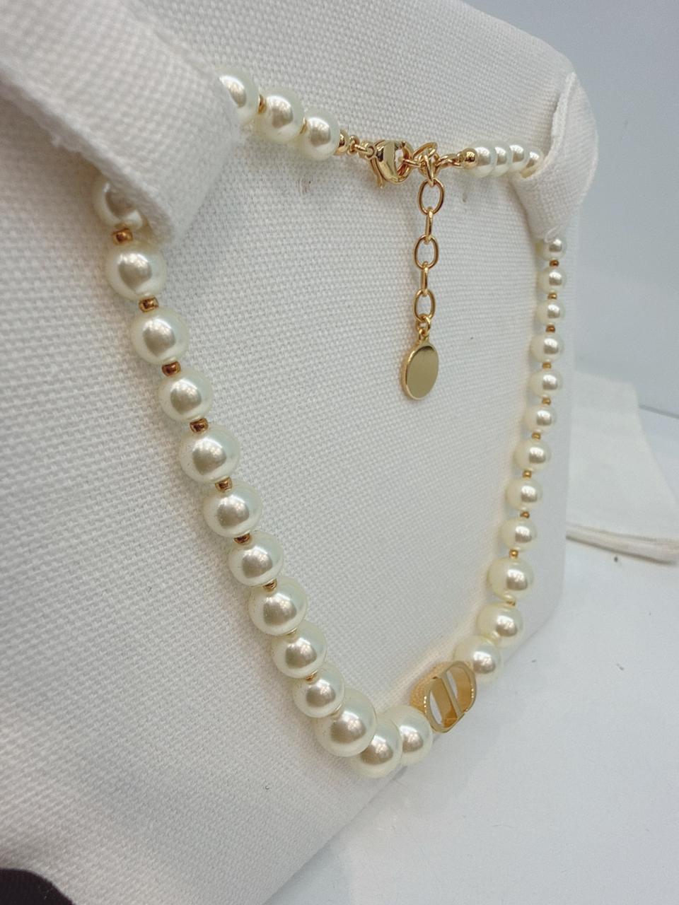 GOLD TONE FAUX PEARL 30 MONTAIGNE SHORT CD NECKLACE BRACELET AND PETIT CD EARRINGS SET
