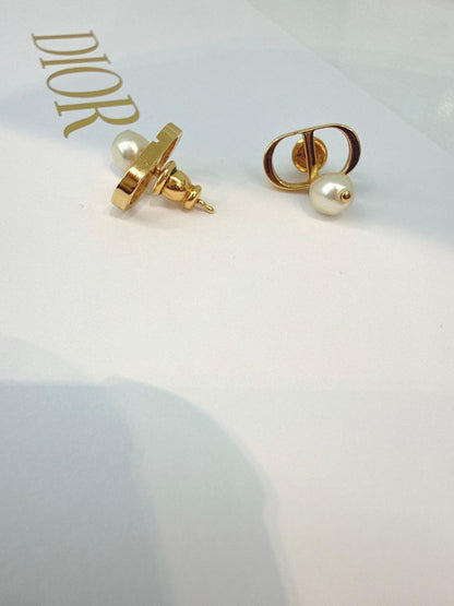 GOLD TONE FAUX PEARL 30 MONTAIGNE SHORT CD NECKLACE BRACELET AND PETIT CD EARRINGS SET