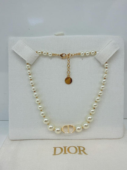 GOLD TONE FAUX PEARL 30 MONTAIGNE SHORT CD NECKLACE BRACELET AND PETIT CD EARRINGS SET