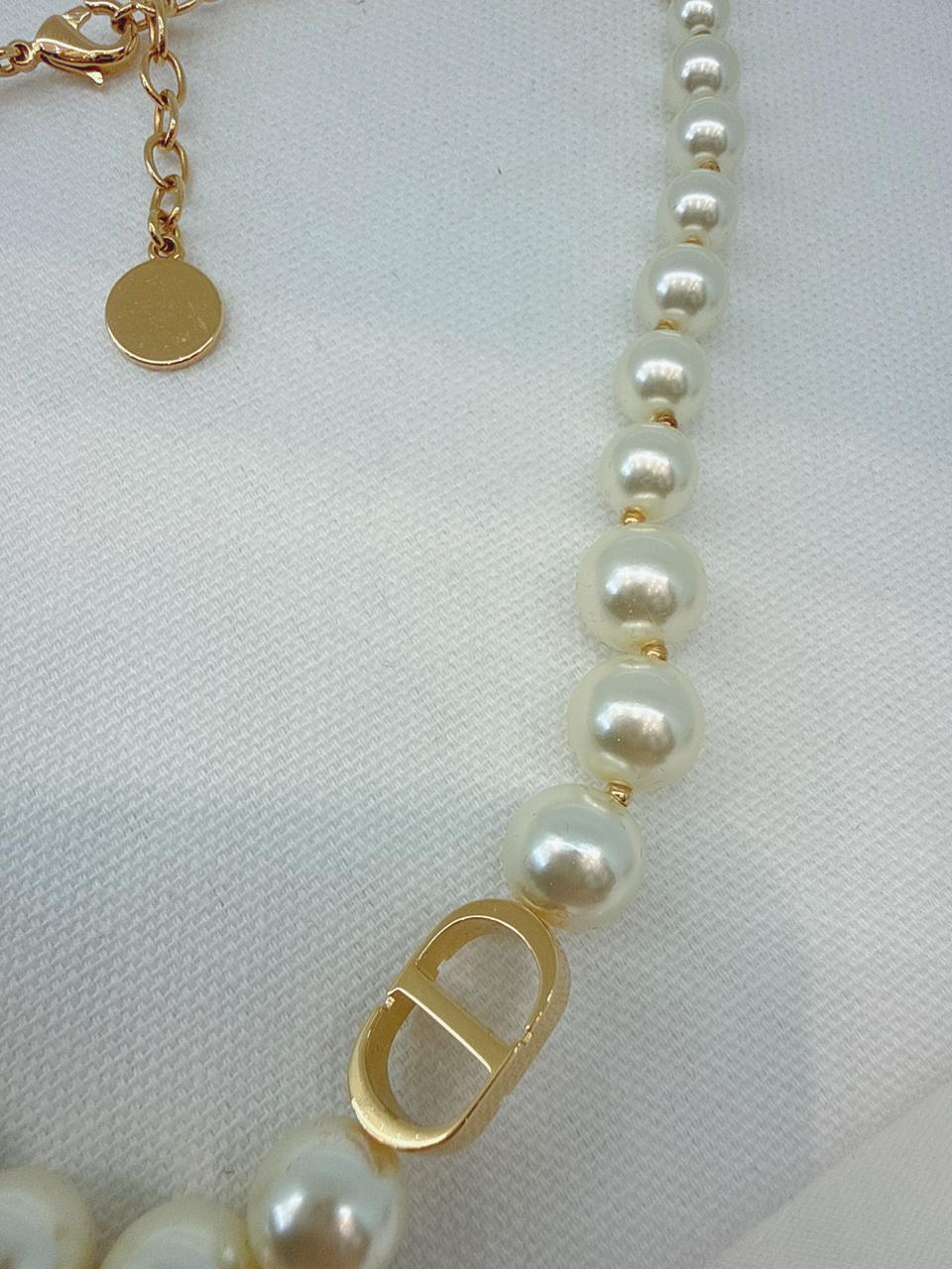 GOLD TONE FAUX PEARL 30 MONTAIGNE SHORT CD NECKLACE BRACELET AND PETIT CD EARRINGS SET
