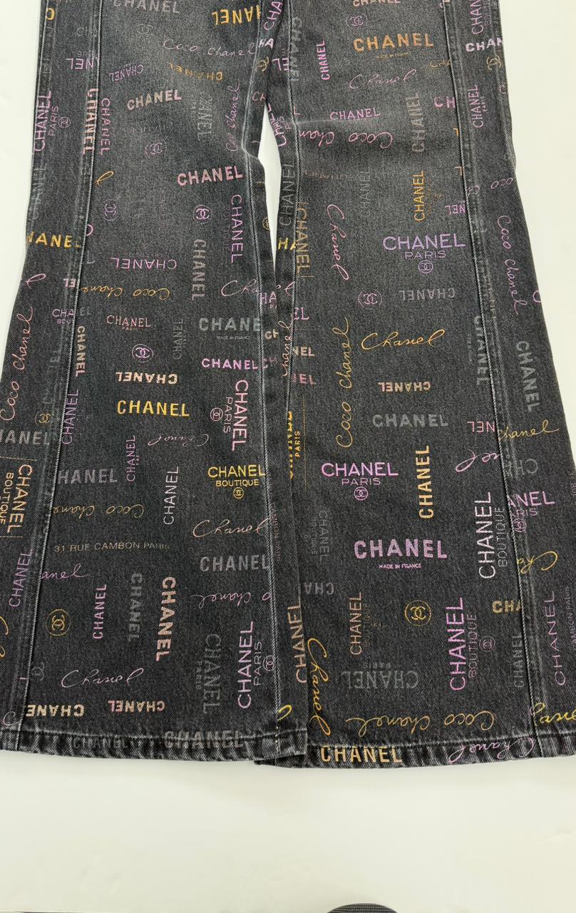 BLACK LOGO PRINT DENIM WIDE LEG JEANS 36