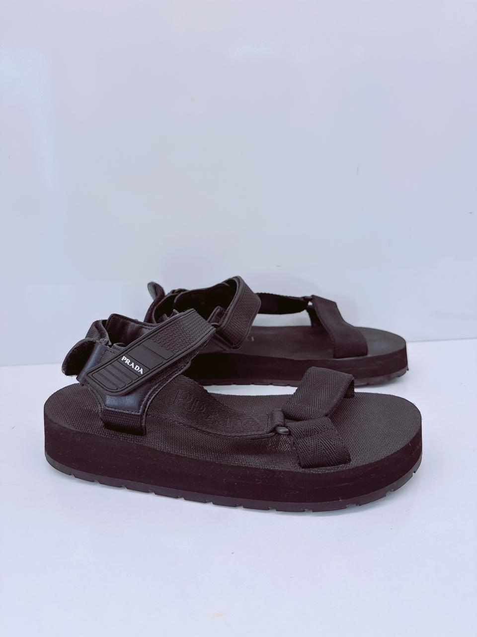 BLACK VELCRO STRAP SANDALS 38
