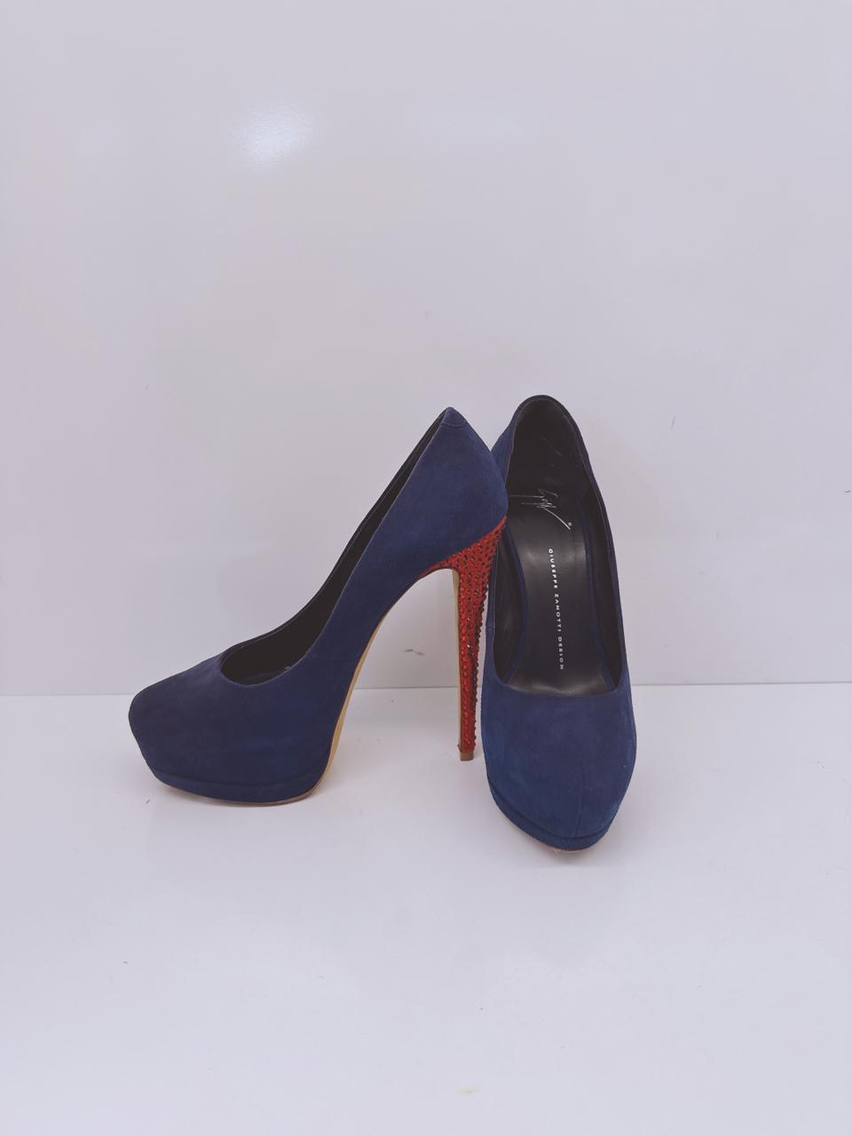 PURPLE AND RED CRYSTAL STUDDED SUEDE PLATFORM PUMPS 39.5