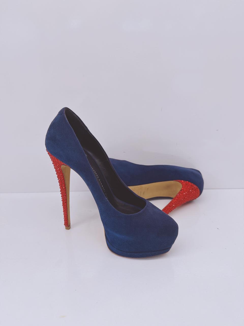 PURPLE AND RED CRYSTAL STUDDED SUEDE PLATFORM PUMPS 39.5