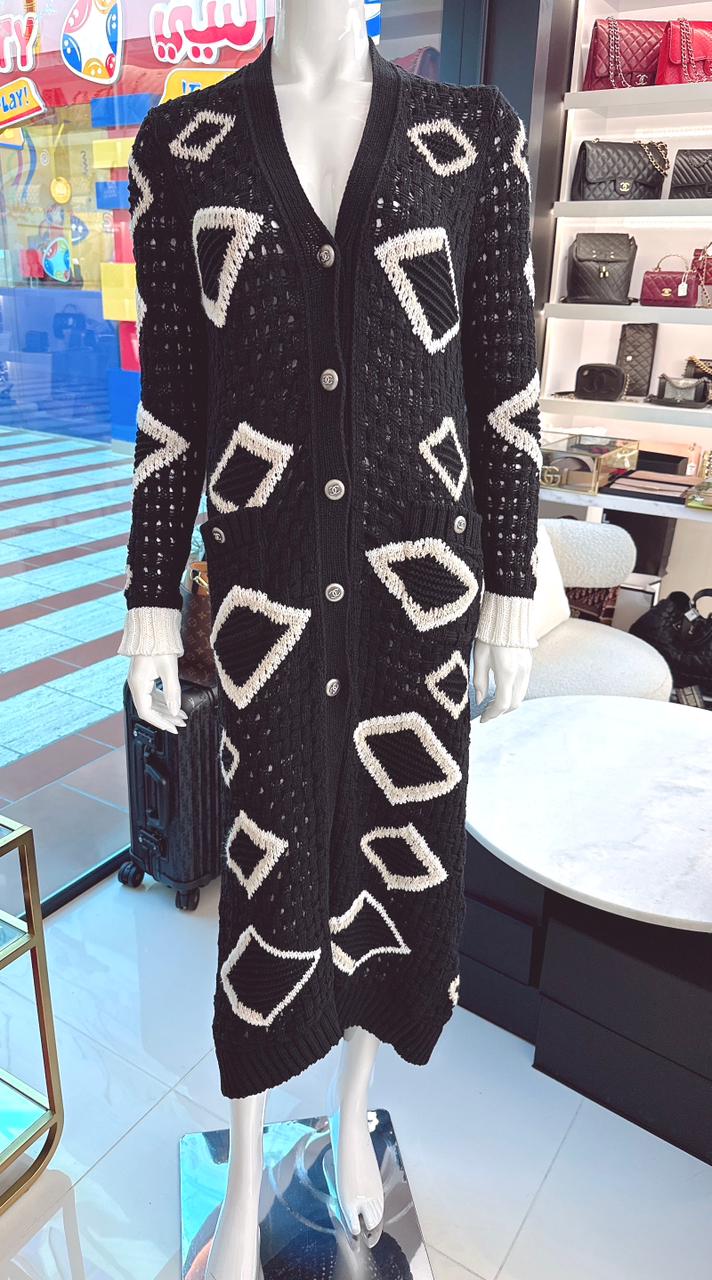 BLACK WHITE DIAMOND PATTERN KNIT LONG CARDIGAN 34