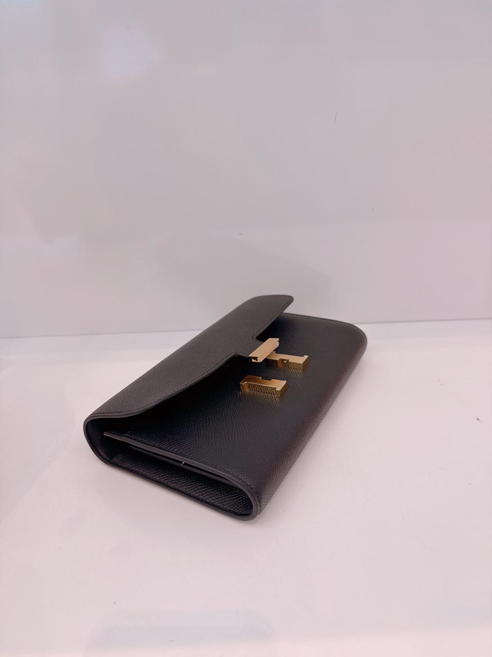 BLACK CONSTANCE TO GO WALLET EPSOM LEATHER GOLD HARDWARE