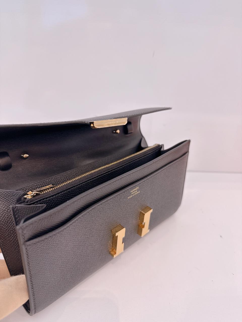 BLACK CONSTANCE TO GO WALLET EPSOM LEATHER GOLD HARDWARE