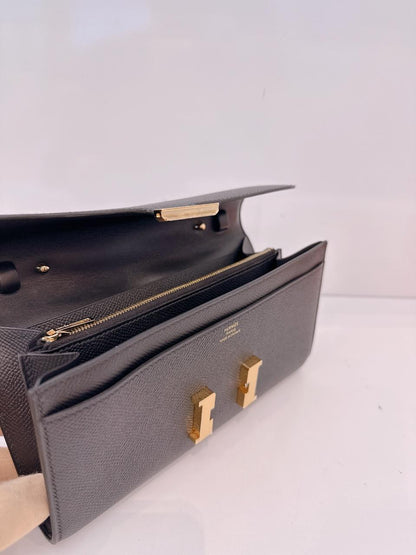 BLACK CONSTANCE TO GO WALLET EPSOM LEATHER GOLD HARDWARE