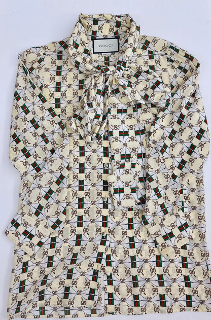 CREAM SILK CREPE WEB KISSES PRINT TIE COLLAR DETAIL SHIRT AND SKIRT SET 38/42