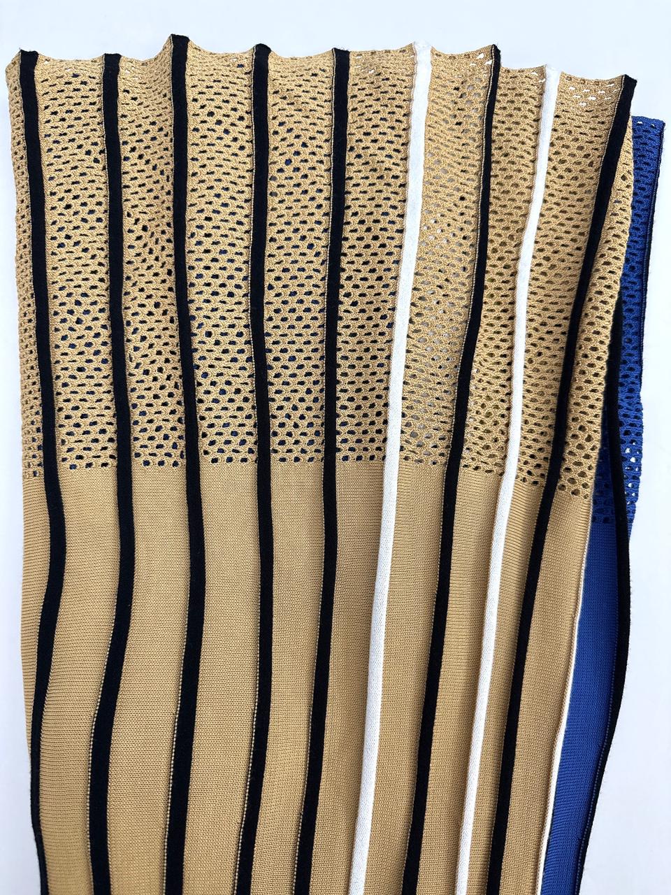 MULTICOLOR KNIT PERFORATED DETAIL SKIRT M