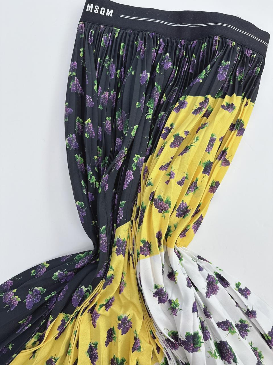 MULTICOLOR GRAPES PRINT PLEATED SKIRT 38