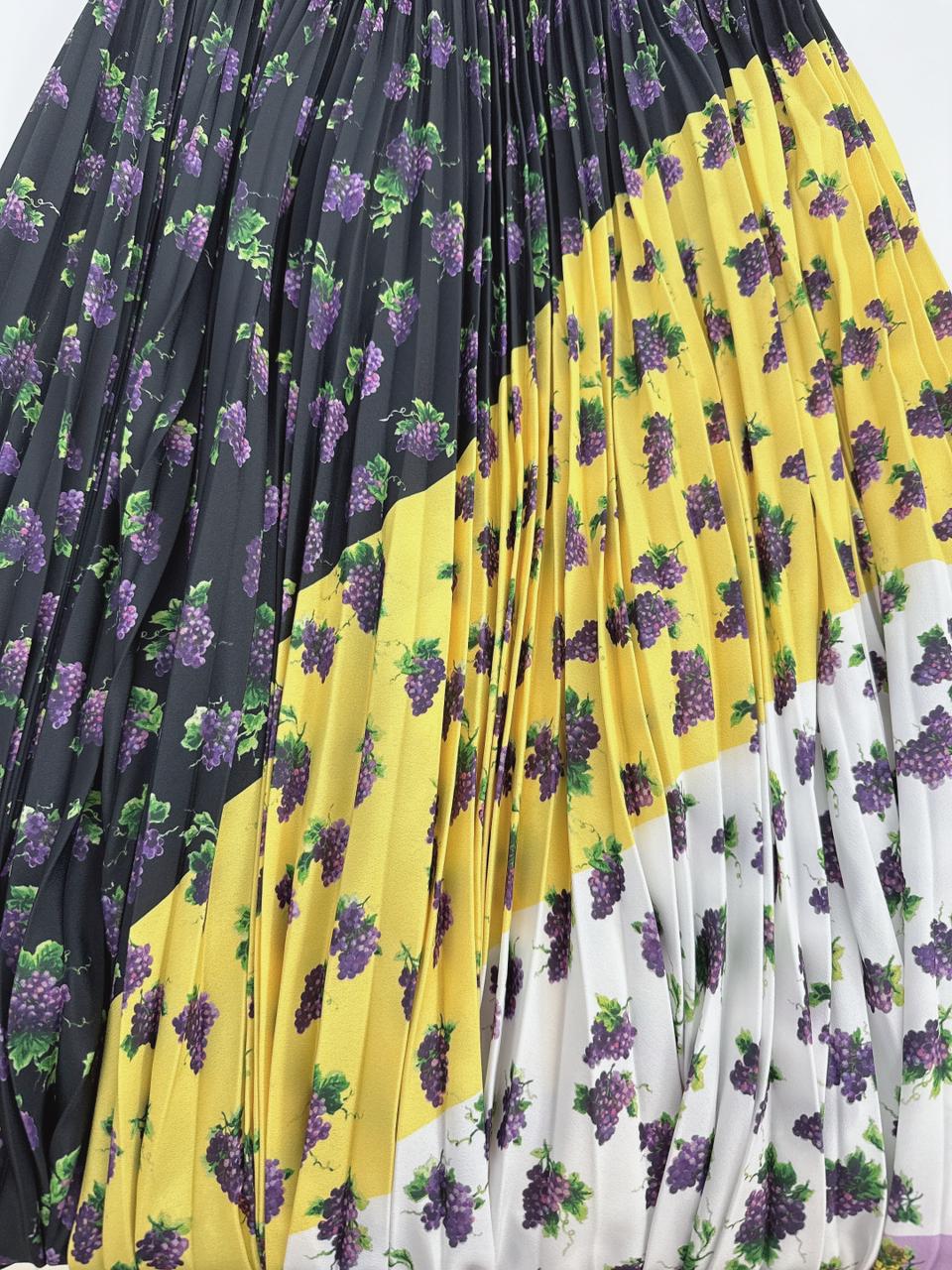 MULTICOLOR GRAPES PRINT PLEATED SKIRT 38