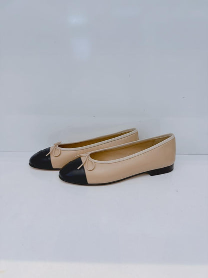 BEIGE BLACK LEATHER CC CAP TOE BALLET FLATS 37C