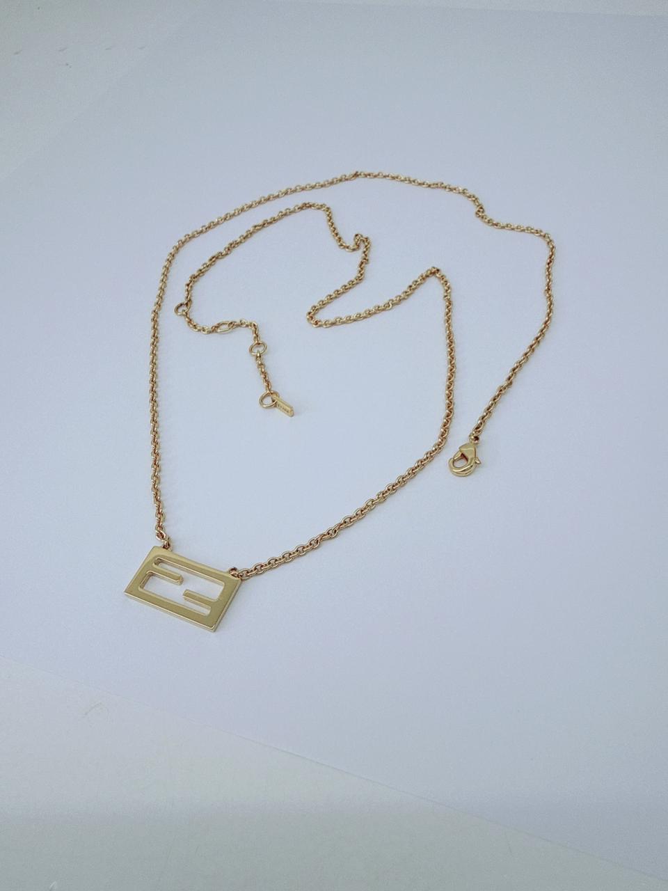 GOLD TONE PLATED METAL UNIFORM BAGUETTE NECKLACE