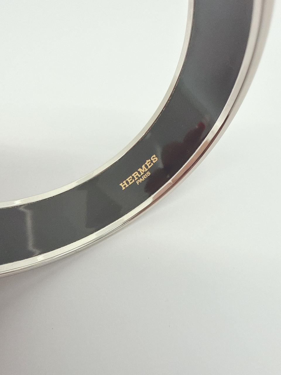 MULTICOLOR PRINTED ENAMEL WIDE BANGLE BRACELET PHW