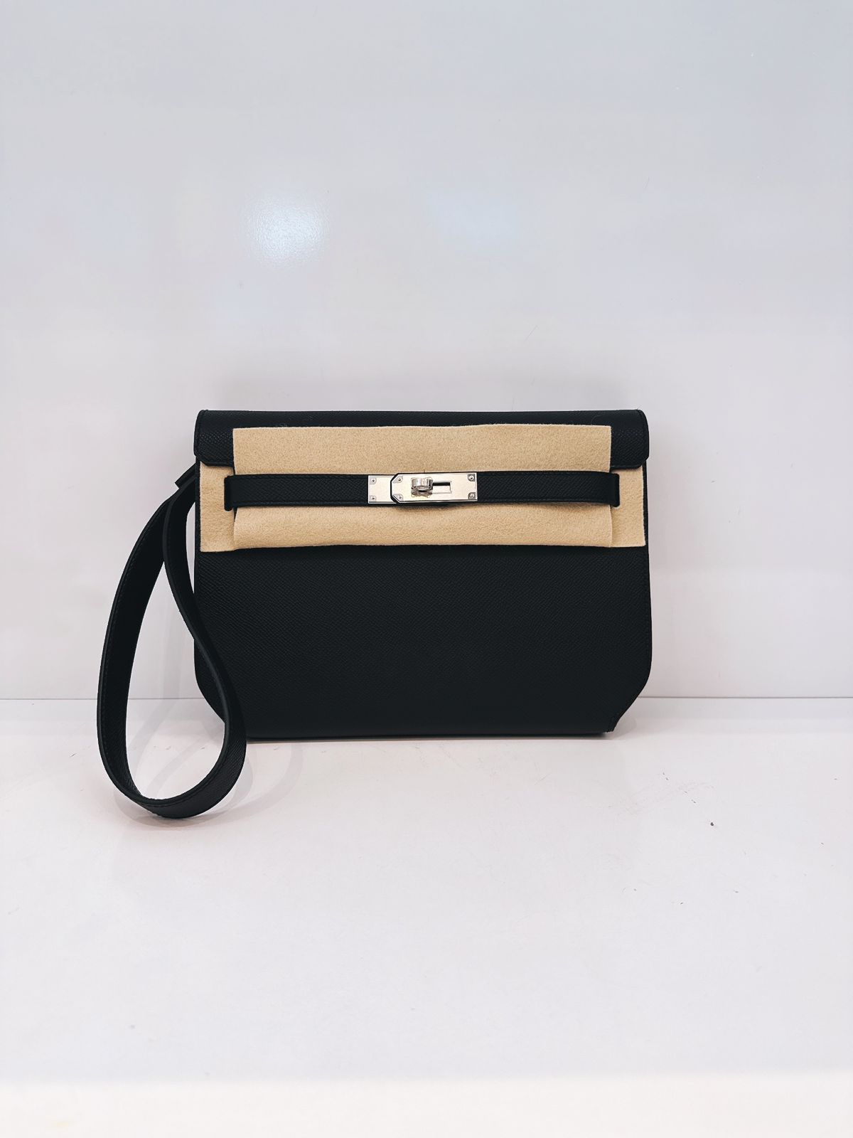 BLACK EPSOM LEATHER KELLY DEPECHES 25 PALLADIUM HARDWARE