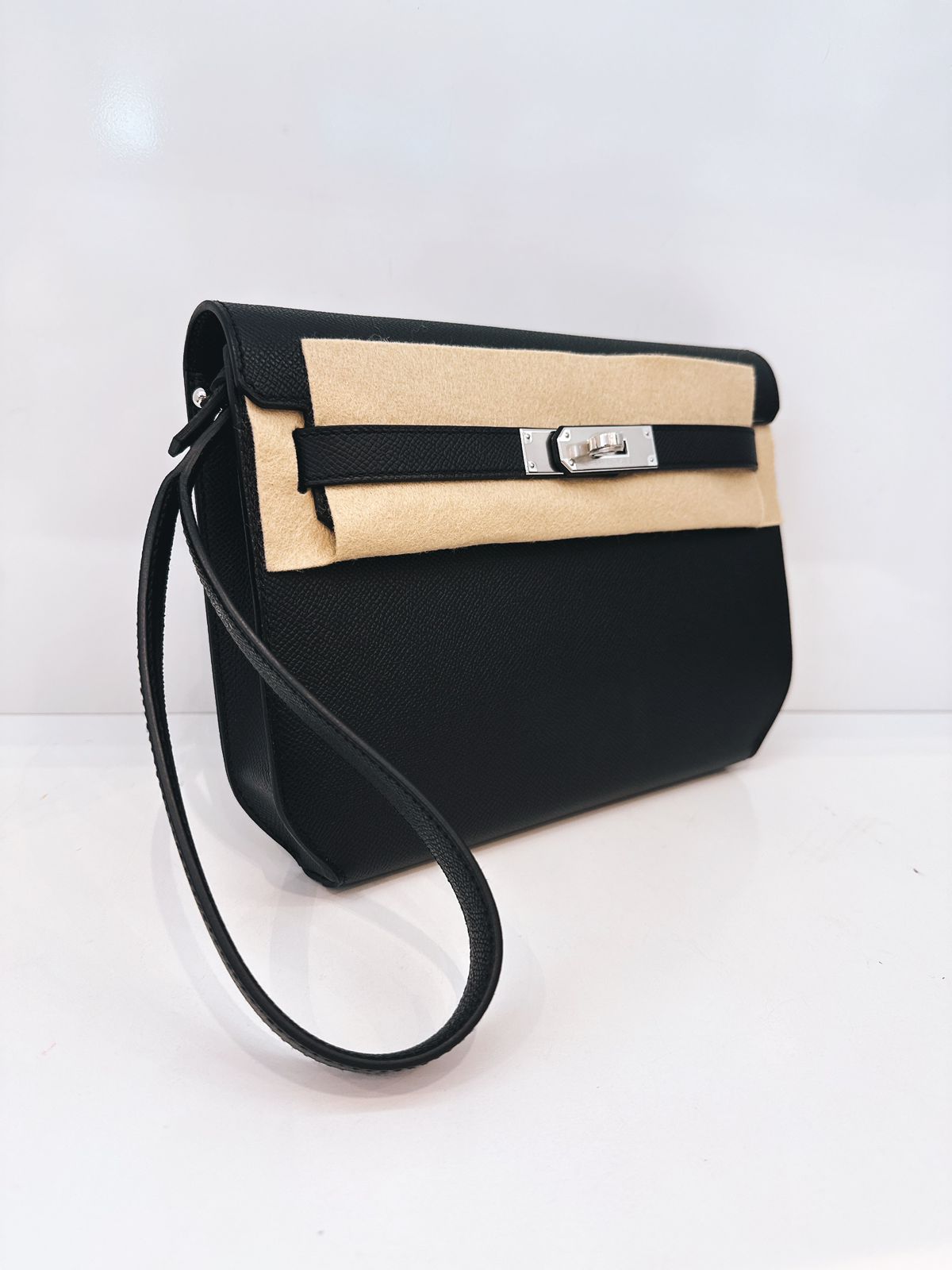 BLACK EPSOM LEATHER KELLY DEPECHES 25 PALLADIUM HARDWARE